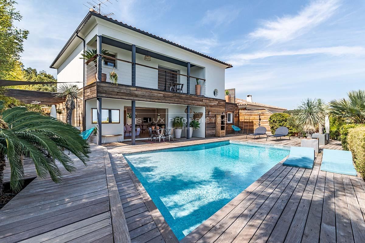 VILLA PARADIS